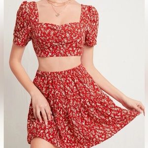 2 piece floral outfit with puff sleeves in red
